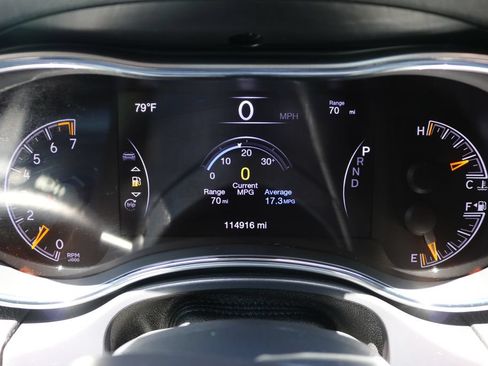 Used 2017 Jeep Grand Cherokee Altitude RWD image 26