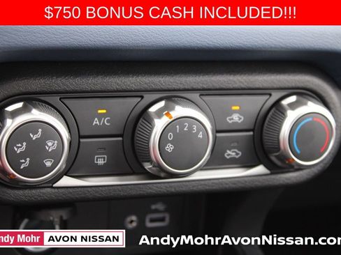 New 2025 Nissan Versa SV w/ Trunk Package image 22