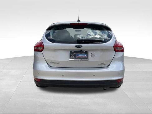 Used 2016 Ford Focus SE w/ Equipment Group 201A FWD image 6