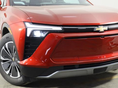 Used 2024 Chevrolet Blazer EV LT image 43