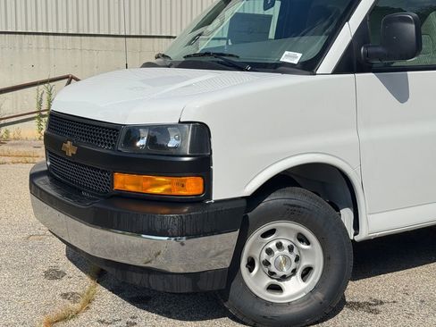 New 2025 Chevrolet Express 3500 w/ Power Convenience Package RWD image 3