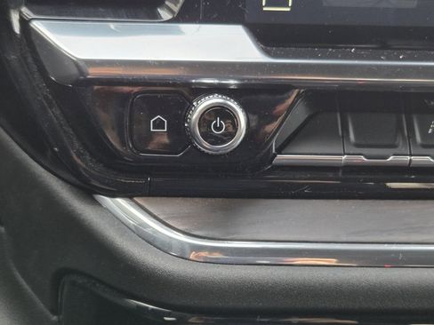 Used 2023 GMC Sierra 1500 SLT w/ SLT Premium Package image 37