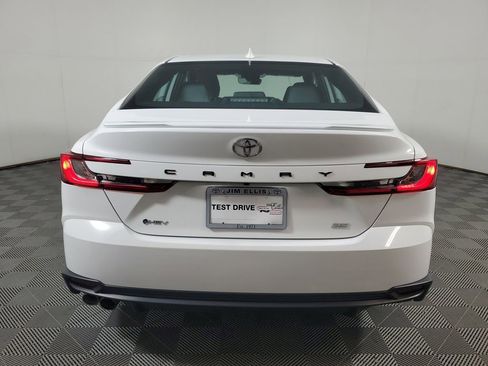 Used 2025 Toyota Camry SE w/ Multimedia Upgrade Package image 5