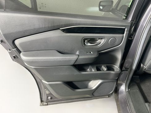 Used 2025 Honda Pilot EX-L image 25