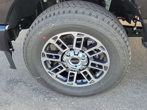 New 2026 Ford F250 Platinum w/ Platinum Plus Package image 11