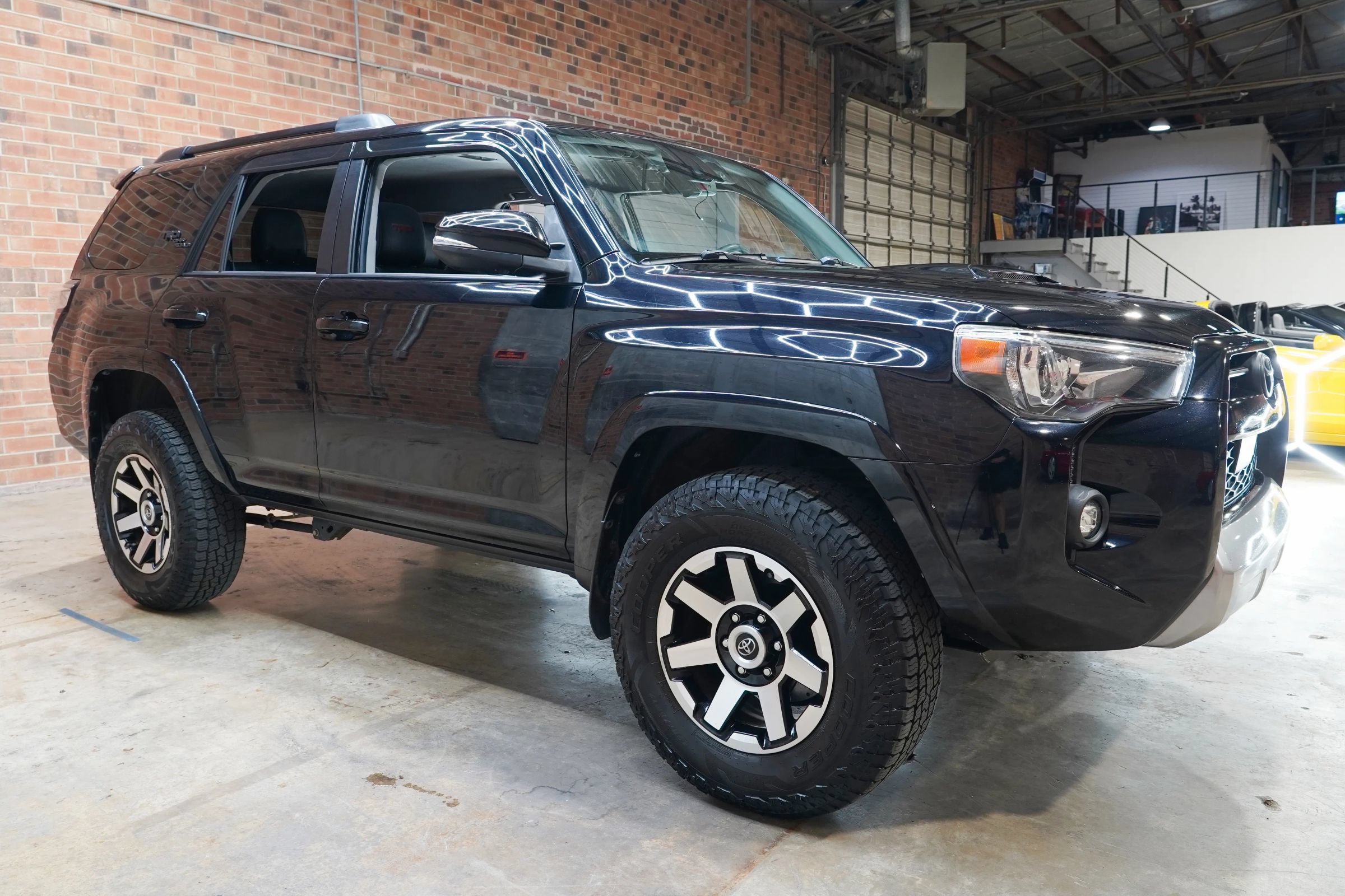 Used 2021 Toyota 4Runner TRD Off-Road Premium AWD/4WD image 2