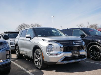 Used 2025 Mitsubishi Outlander SE