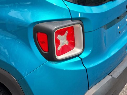 Used 2021 Jeep Renegade Latitude w/ Convenience Group FWD image 35