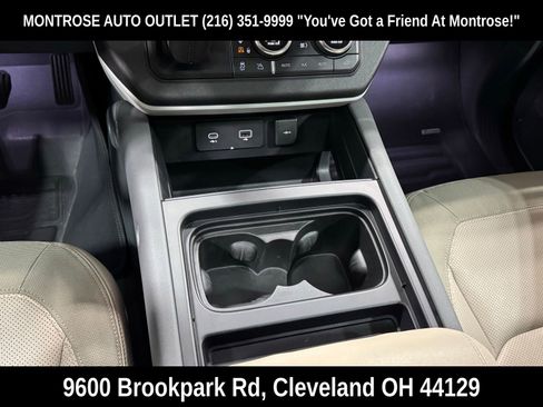 Used 2020 Land Rover Defender 110 First Edition image 22