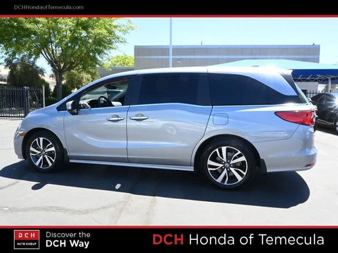 Certified 2024 Honda Odyssey Touring image 4