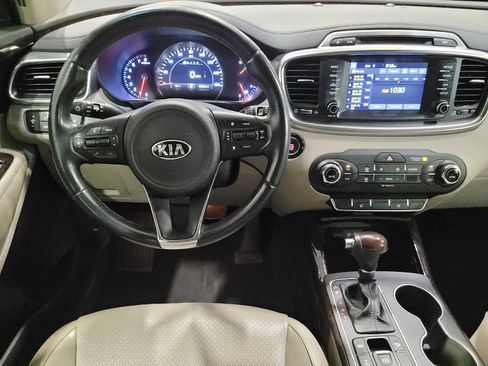 Used 2018 Kia Sorento EX w/ EX Advanced Touring Package AWD/4WD image 22