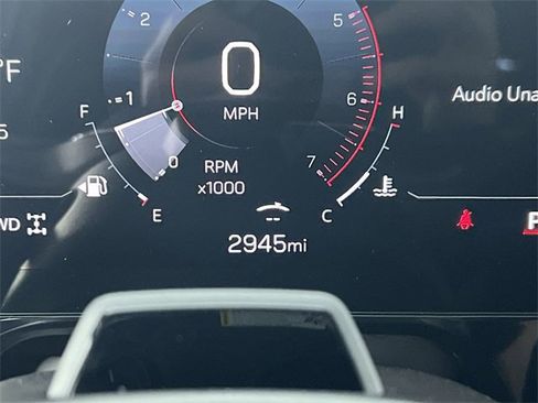 Used 2025 GMC Yukon Denali w/ Denali Reserve Package image 12