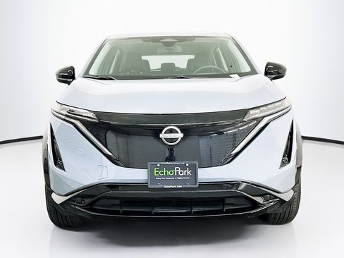 Used 2024 Nissan Ariya AWD image 2