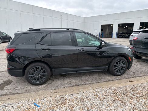 Certified 2022 Chevrolet Equinox RS w/ Infotainment Package FWD image 3