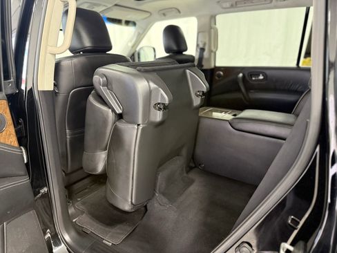 Used 2016 INFINITI QX80 Sport Utility 4D w/ Driver's Assistance Package image 40