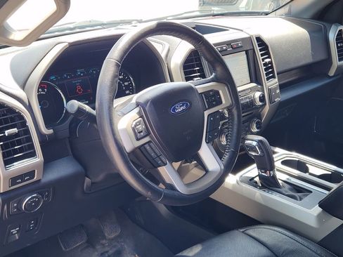 Used 2018 Ford F150 Lariat w/ Equipment Group 502A Luxury AWD/4WD image 4