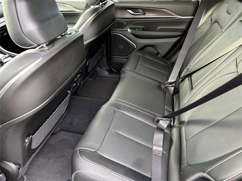 New 2025 Jeep Grand Cherokee Overland w/ Adv Protech Group III image 17