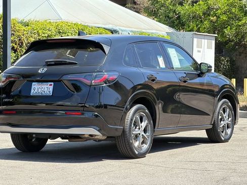 Certified 2024 Honda HR-V EX-L image 4