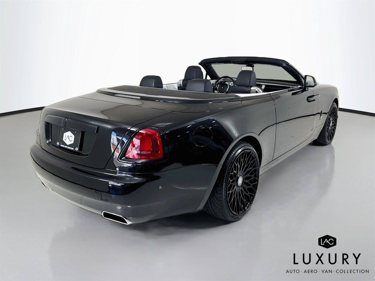 Used 2018 Rolls-Royce Dawn RWD image 5