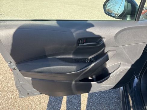 Used 2025 Toyota Corolla LE image 20