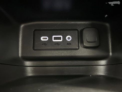 Used 2023 Chevrolet Equinox LT image 23