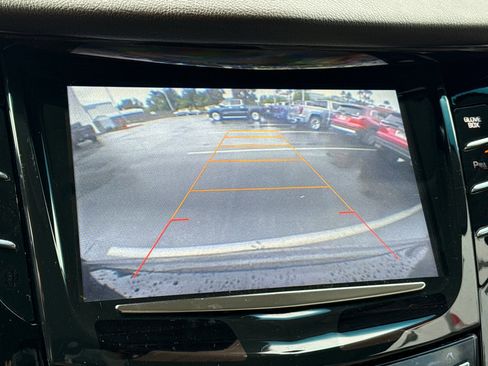 Used 2015 Cadillac Escalade Premium image 26