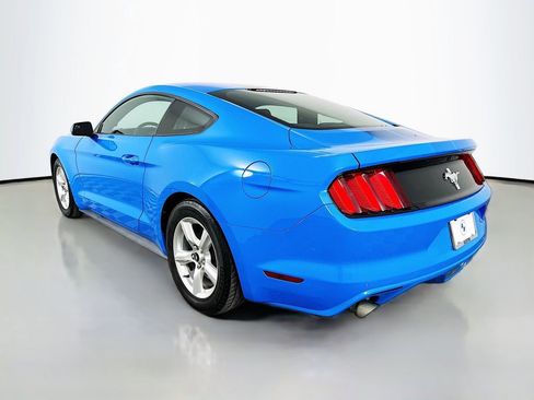 Used 2017 Ford Mustang Coupe image 7