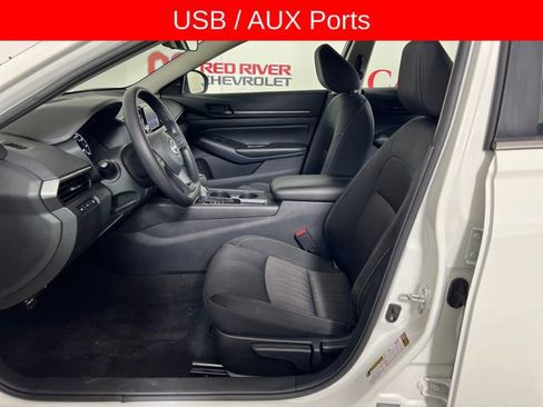 Used 2024 Nissan Altima 2.5 S image 11