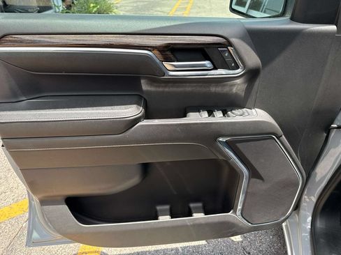 Used 2024 GMC Sierra 1500 SLE RWD image 16