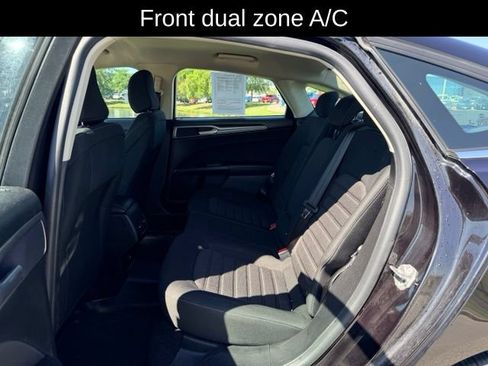 Used 2020 Ford Fusion SE AWD/4WD image 9