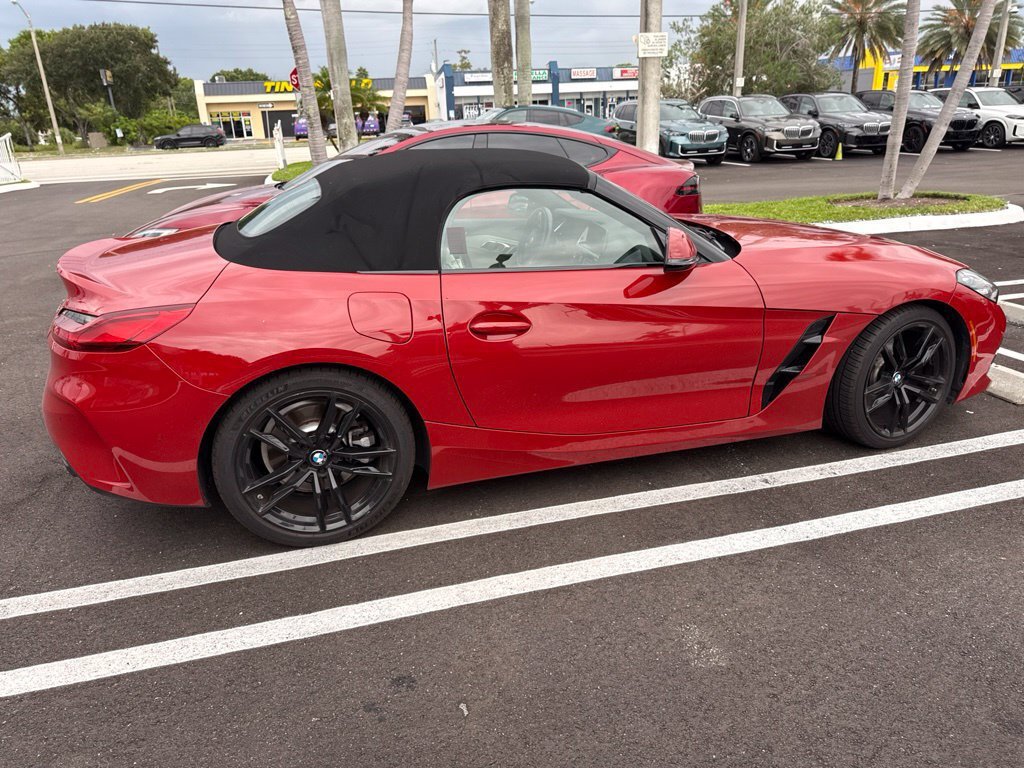 Used 2019 BMW Z4 sDrive30i w/ M Sport Package RWD image 11