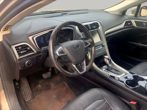 Used 2015 Ford Fusion SE w/ Equipment Group 202A FWD image 17