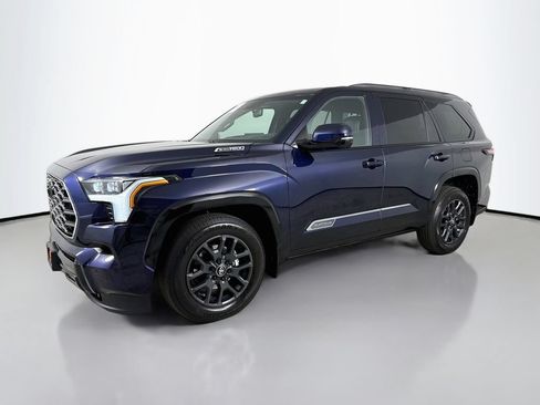 Certified 2025 Toyota Sequoia Platinum AWD/4WD image 3