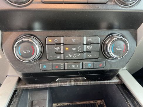 Used 2020 Ford F350 Lariat w/ Chrome Package image 17