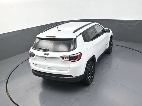 New 2026 Jeep Compass Latitude AWD/4WD image 17
