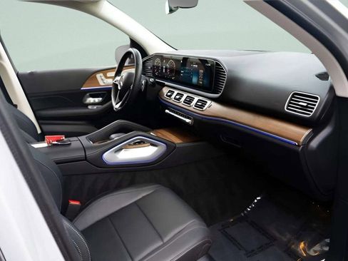 Used 2024 Mercedes-Benz GLE 450 4MATIC w/ Winter Package image 28