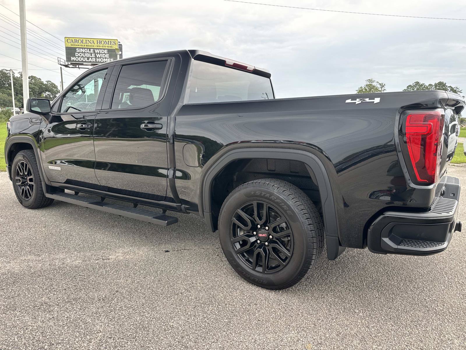 Used 2024 GMC Sierra 1500 Elevation AWD/4WD image 6
