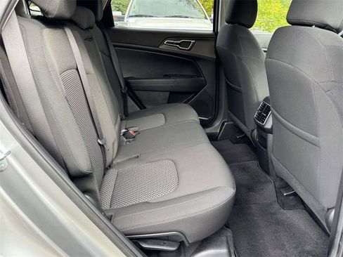 Used 2023 Kia Sportage LX image 14
