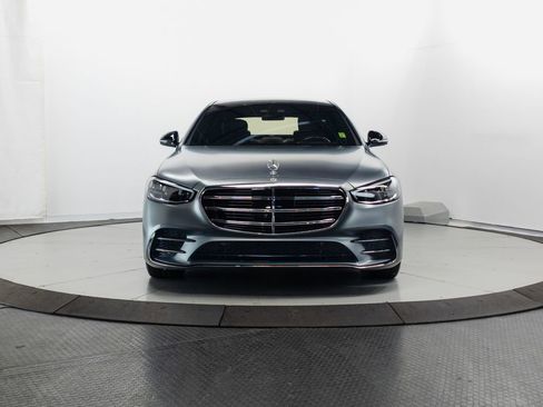 Used 2023 Mercedes-Benz S 580 4MATIC Sedan image 2