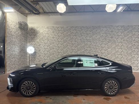 New 2026 Hyundai Sonata SEL FWD image 4