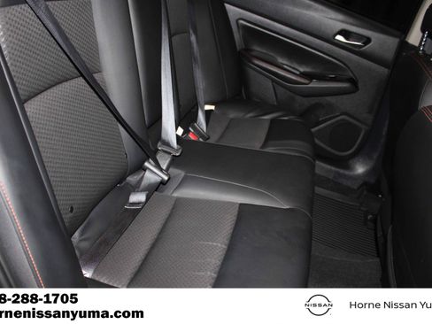 Used 2024 Nissan Altima 2.5 SR FWD image 7