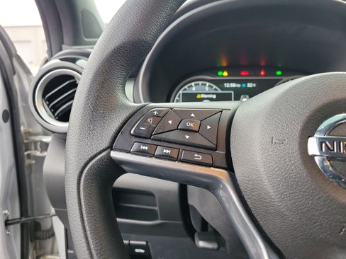 Certified 2020 Nissan Kicks SV image 22