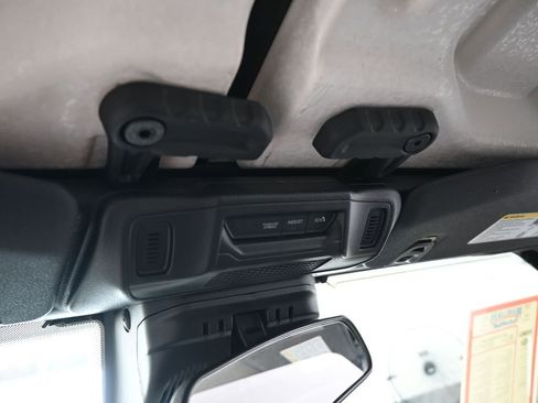 Used 2024 Jeep Gladiator Sport w/ Premium Package image 29