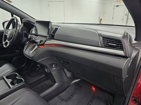 Used 2025 Honda Odyssey Sport-L image 11