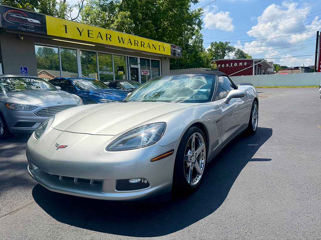 Used 2005 Chevrolet Corvette Convertible w/ Preferred Equipment Group RWD image 1