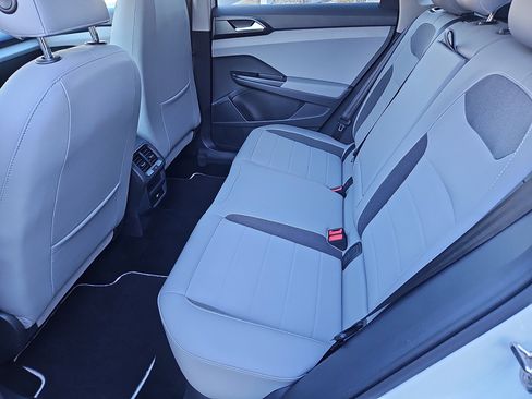 Certified 2023 Volkswagen Taos SE w/ Panoramic Sunroof Package image 31