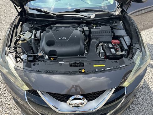 Used 2016 Nissan Maxima SR image 18