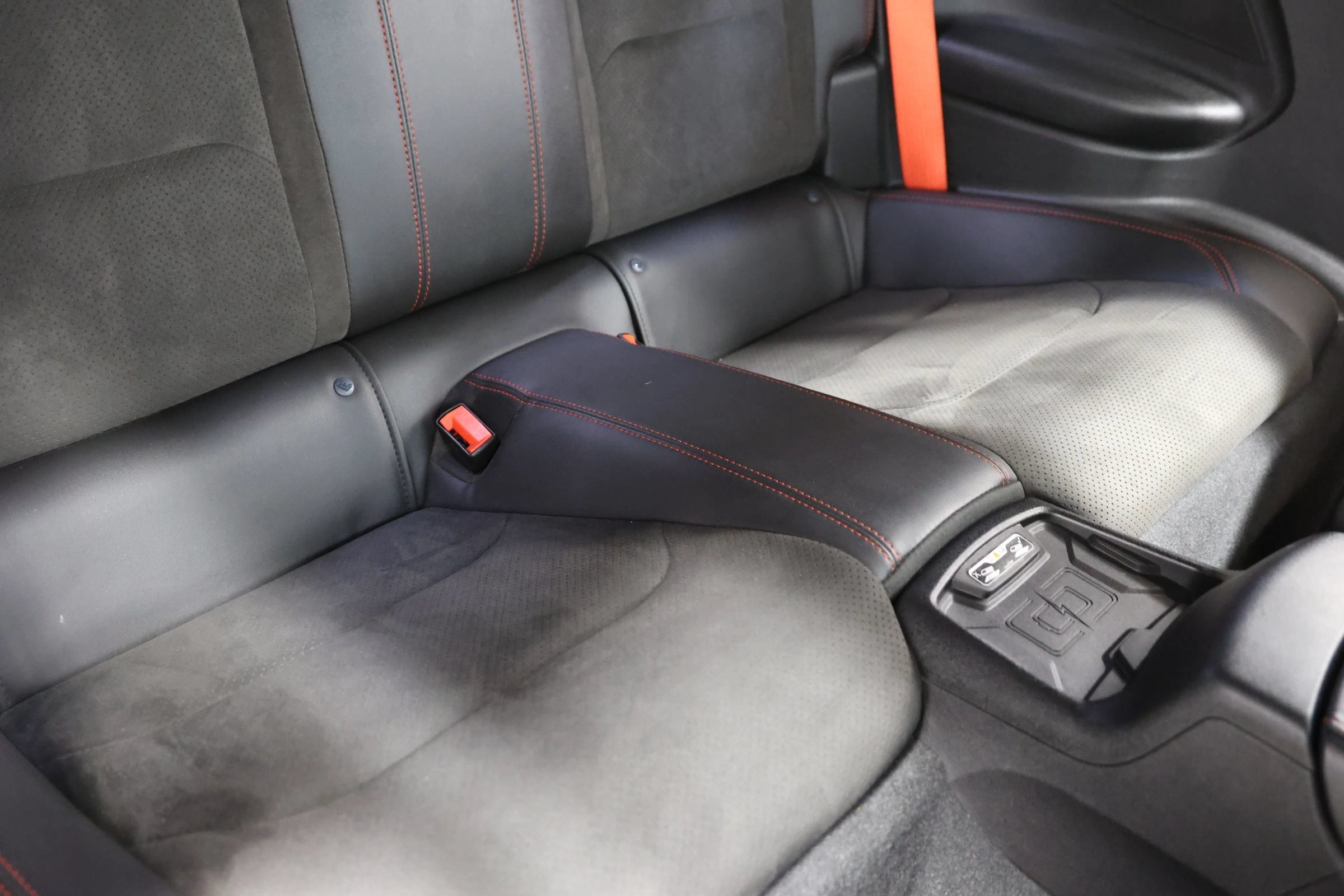Used 2018 Chevrolet Camaro ZL1 RWD image 79