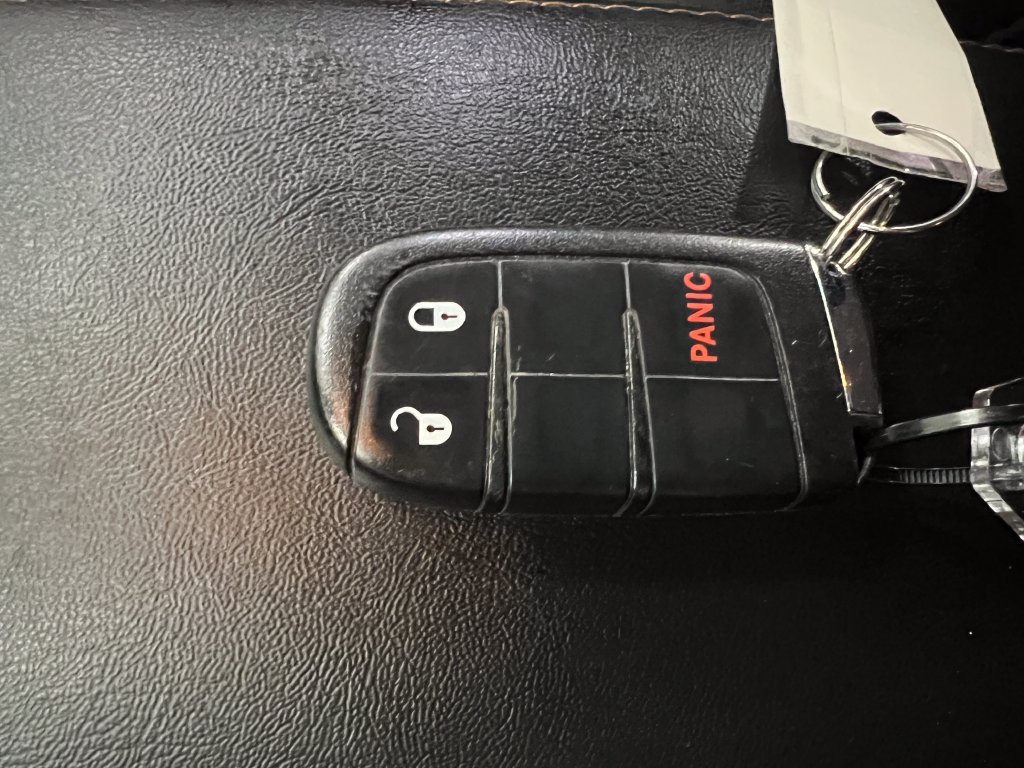 Used 2018 Jeep Compass Sport w/ Tech Group FWD image 32