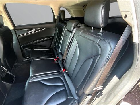 Used 2023 Lincoln Nautilus AWD w/ Premium Package image 17
